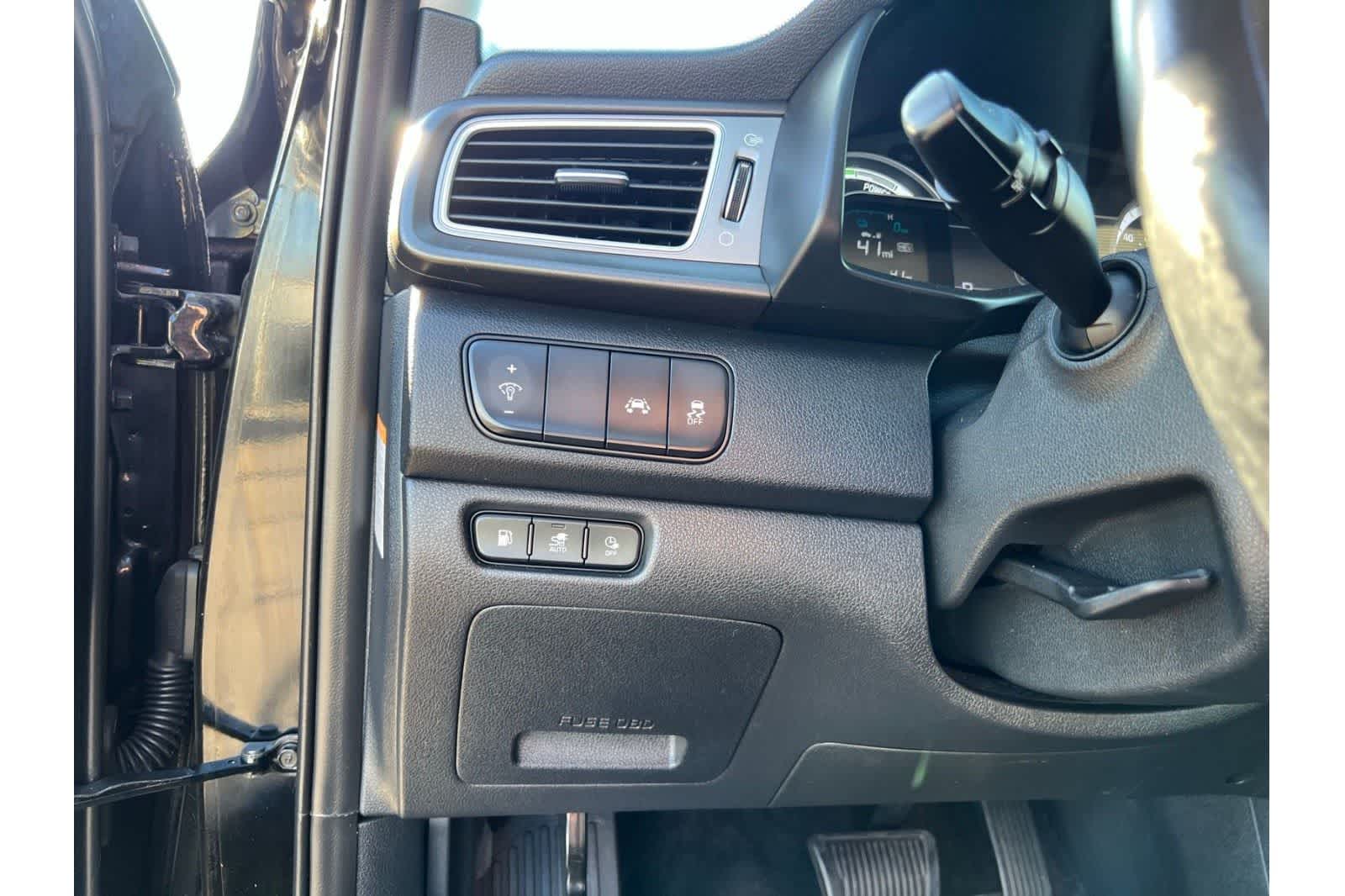 Thumbnail: 2018 Kia Niro - 30