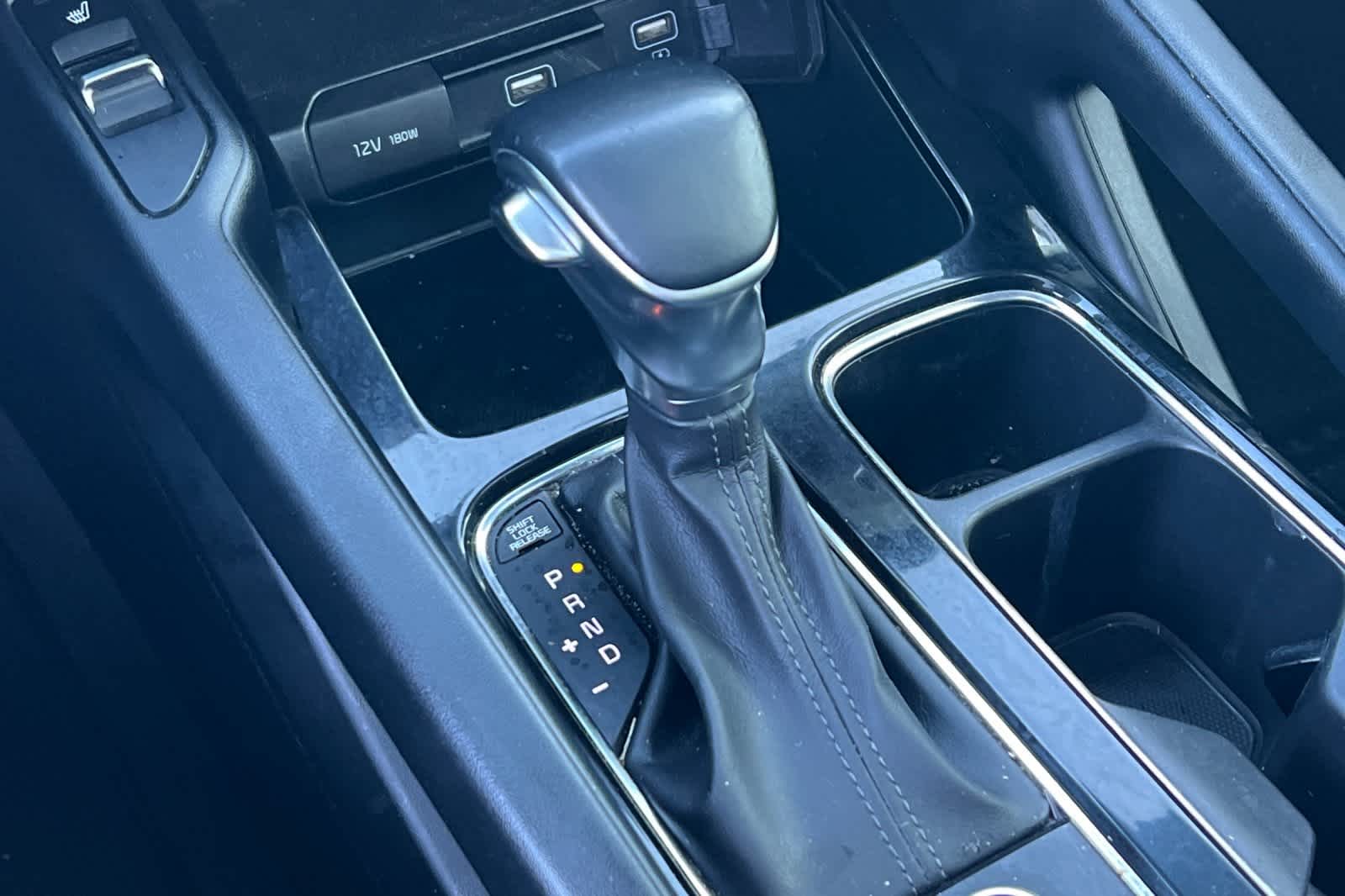 Thumbnail: 2020 Kia Telluride - 24