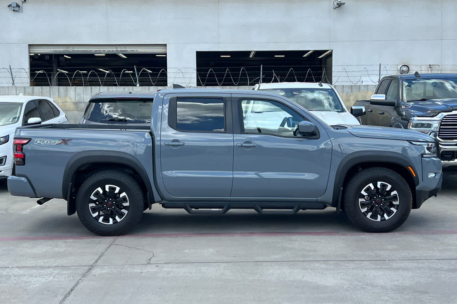Thumbnail: 2024 Nissan Frontier - 9