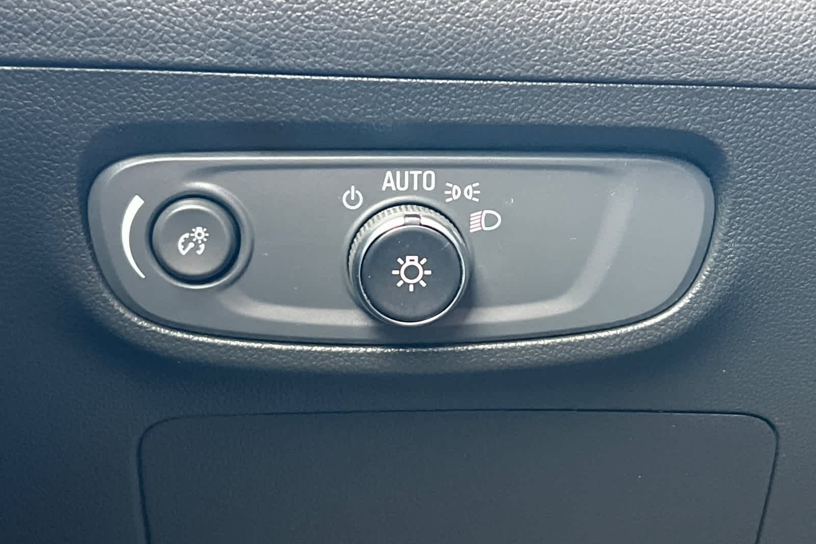 Thumbnail: 2024 Buick Encore GX - 32