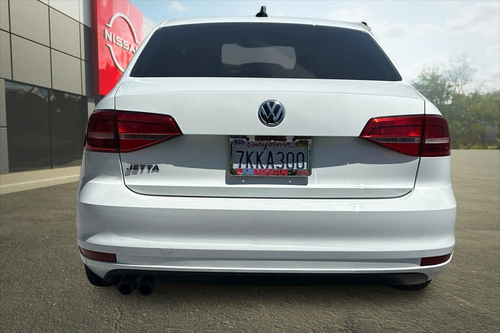 Thumbnail: 2015 Volkswagen Jetta - 8