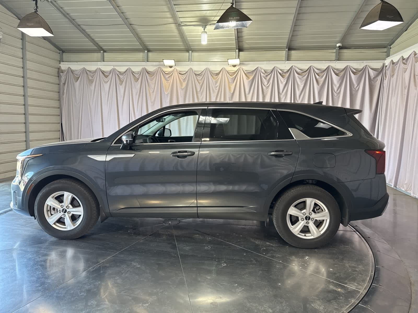 Thumbnail: 2024 Kia Sorento - 6