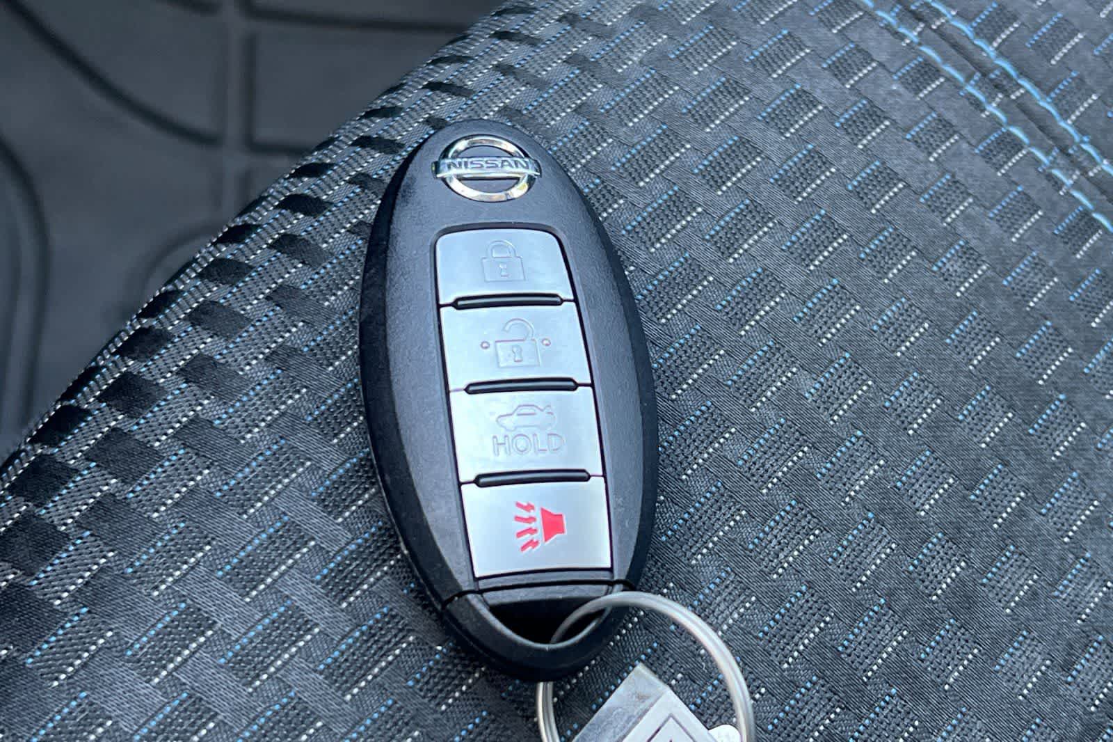 Thumbnail: 2016 Nissan Sentra - 28