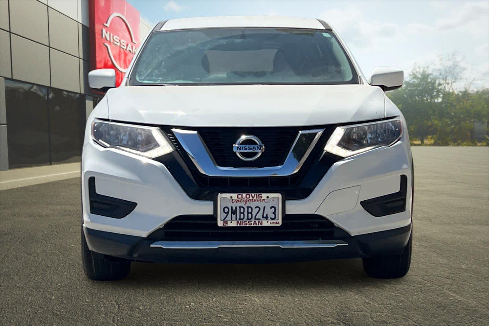 Thumbnail: 2017 Nissan Rogue - 11