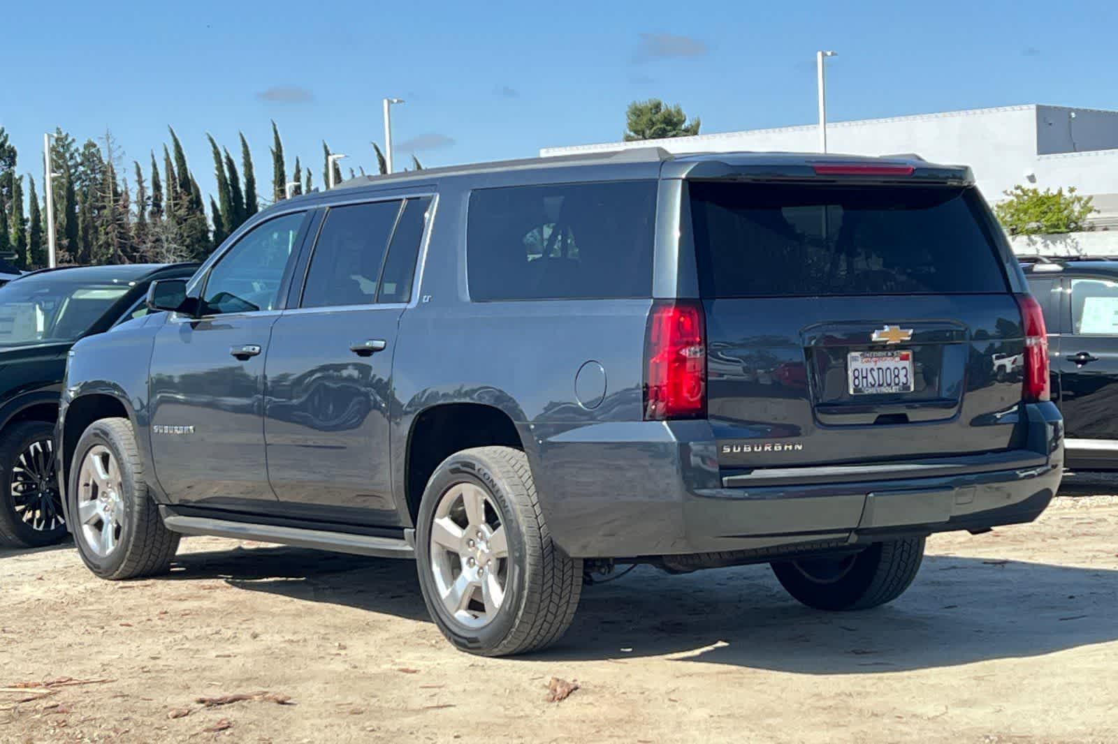 Thumbnail: 2019 Chevrolet Suburban - 7