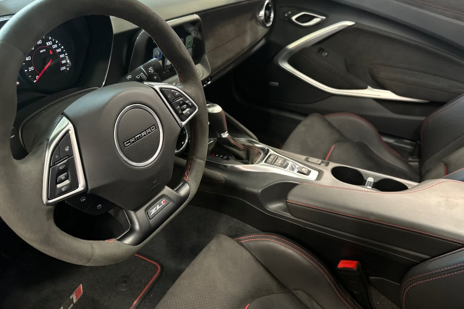 Thumbnail: 2018 Chevrolet Camaro - 14