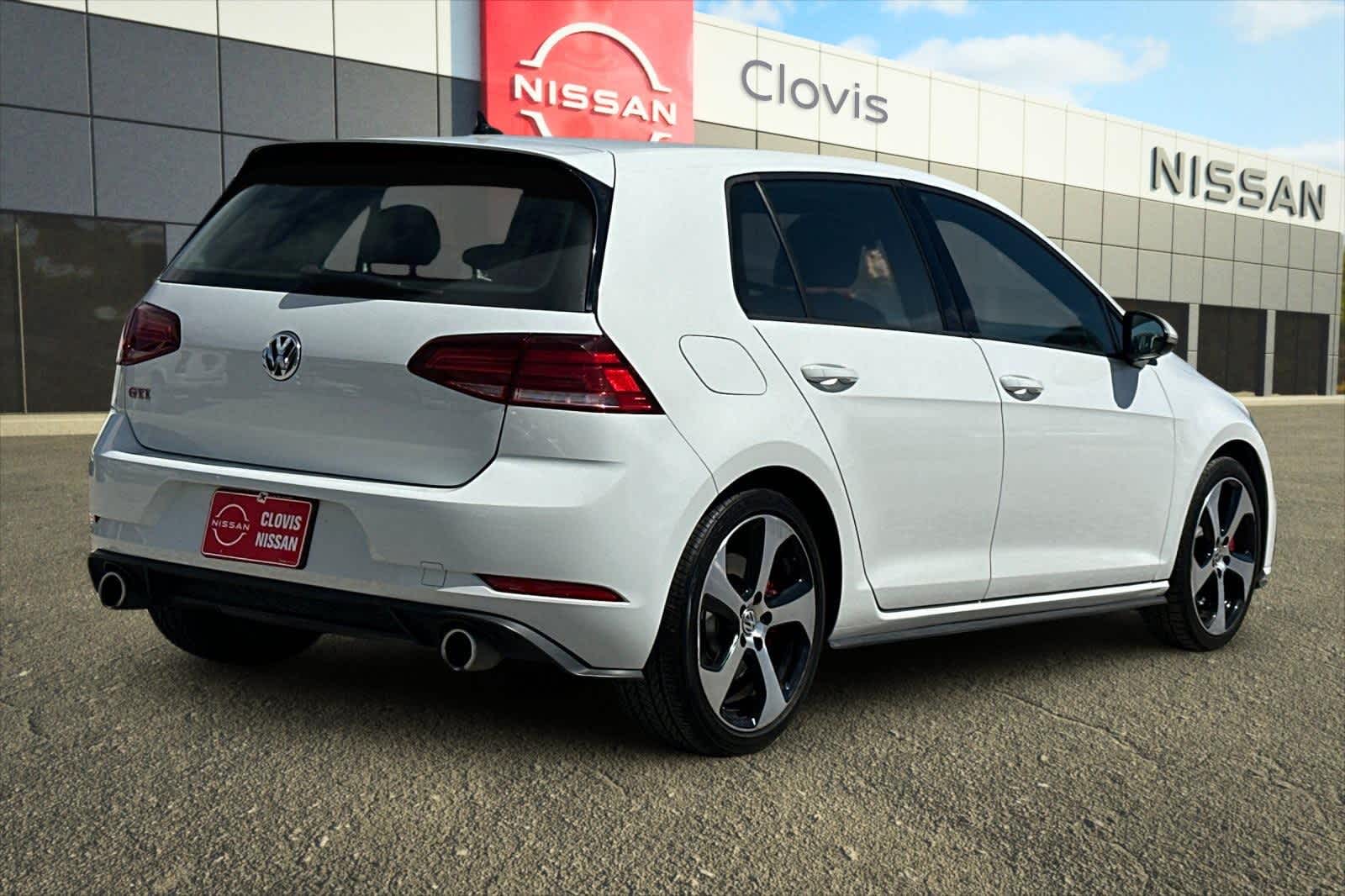 Thumbnail: 2019 Volkswagen Golf - 3