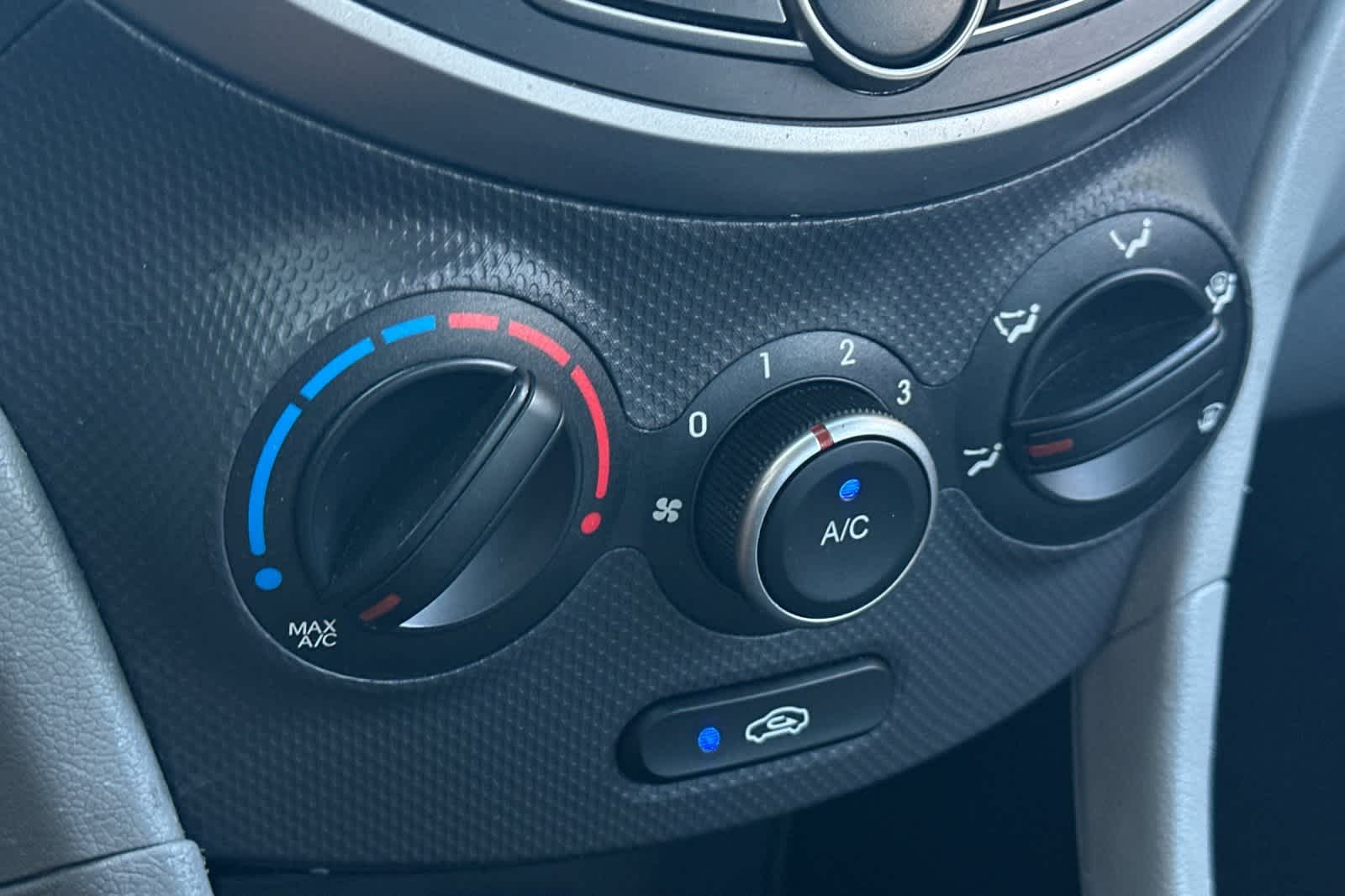 Thumbnail: 2017 Hyundai Accent - 21