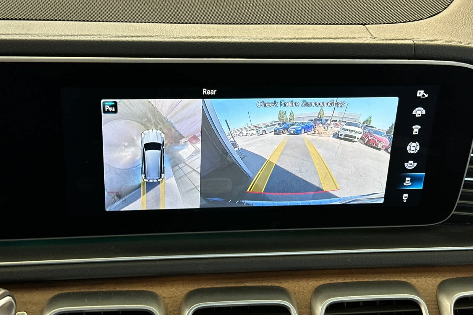 Thumbnail: 2020 Mercedes-Benz GLS - 23