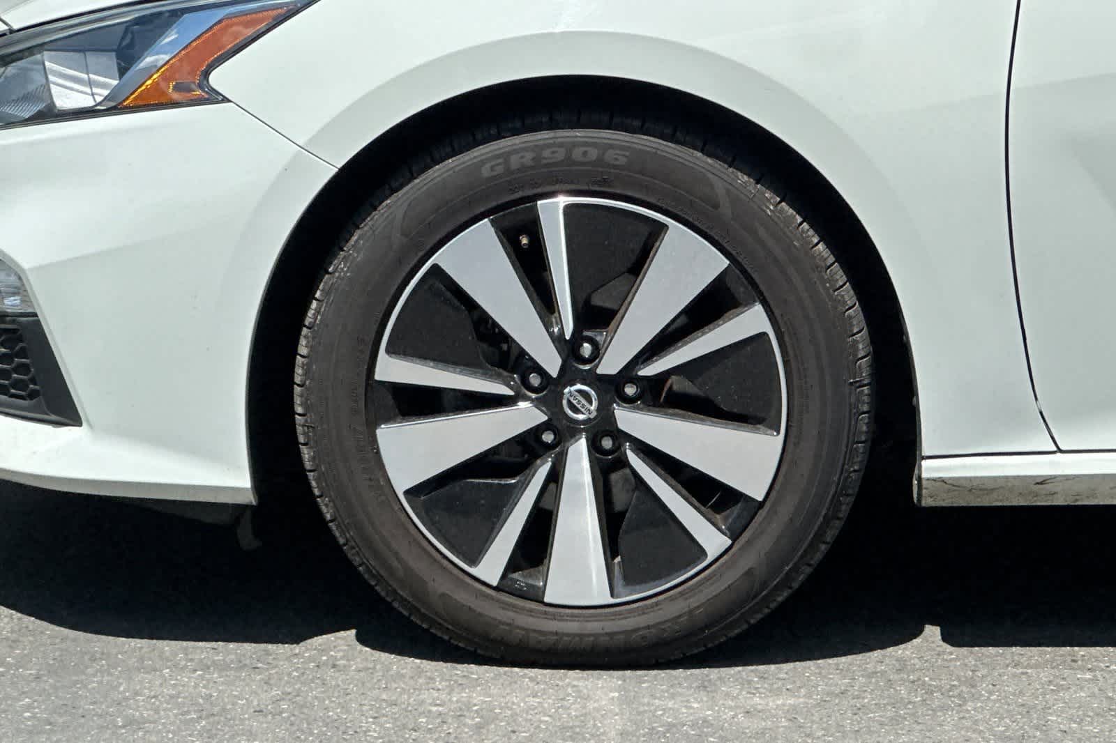 Thumbnail: 2021 Nissan Altima - 12