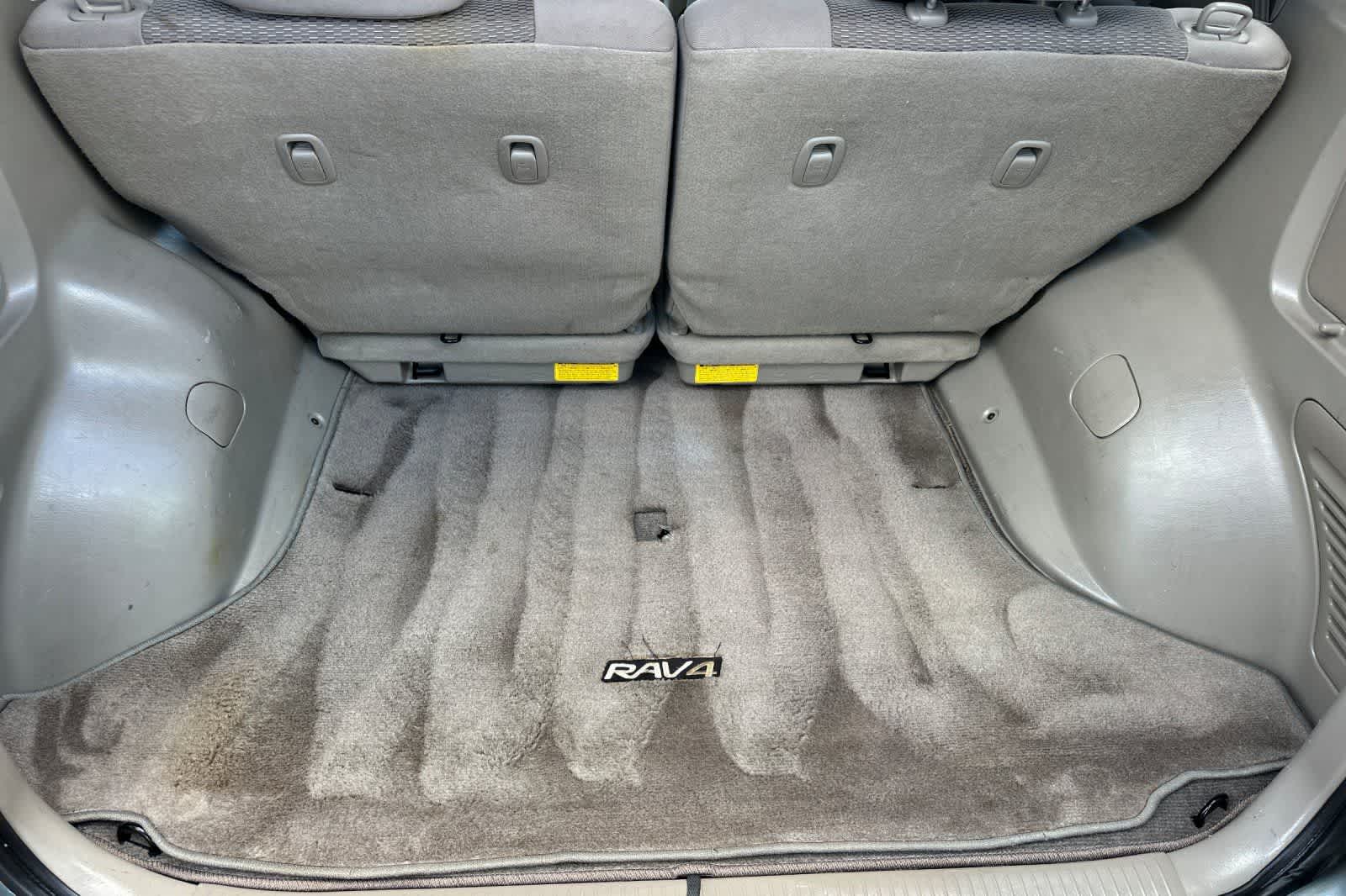 Thumbnail: 2004 Toyota RAV4 - 17