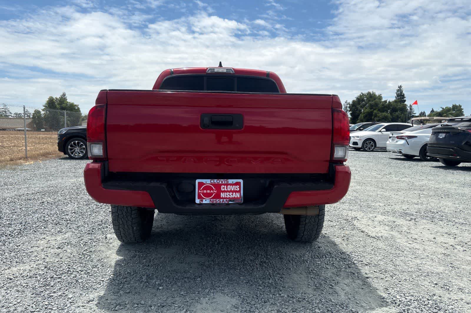 Thumbnail: 2020 Toyota Tacoma - 8