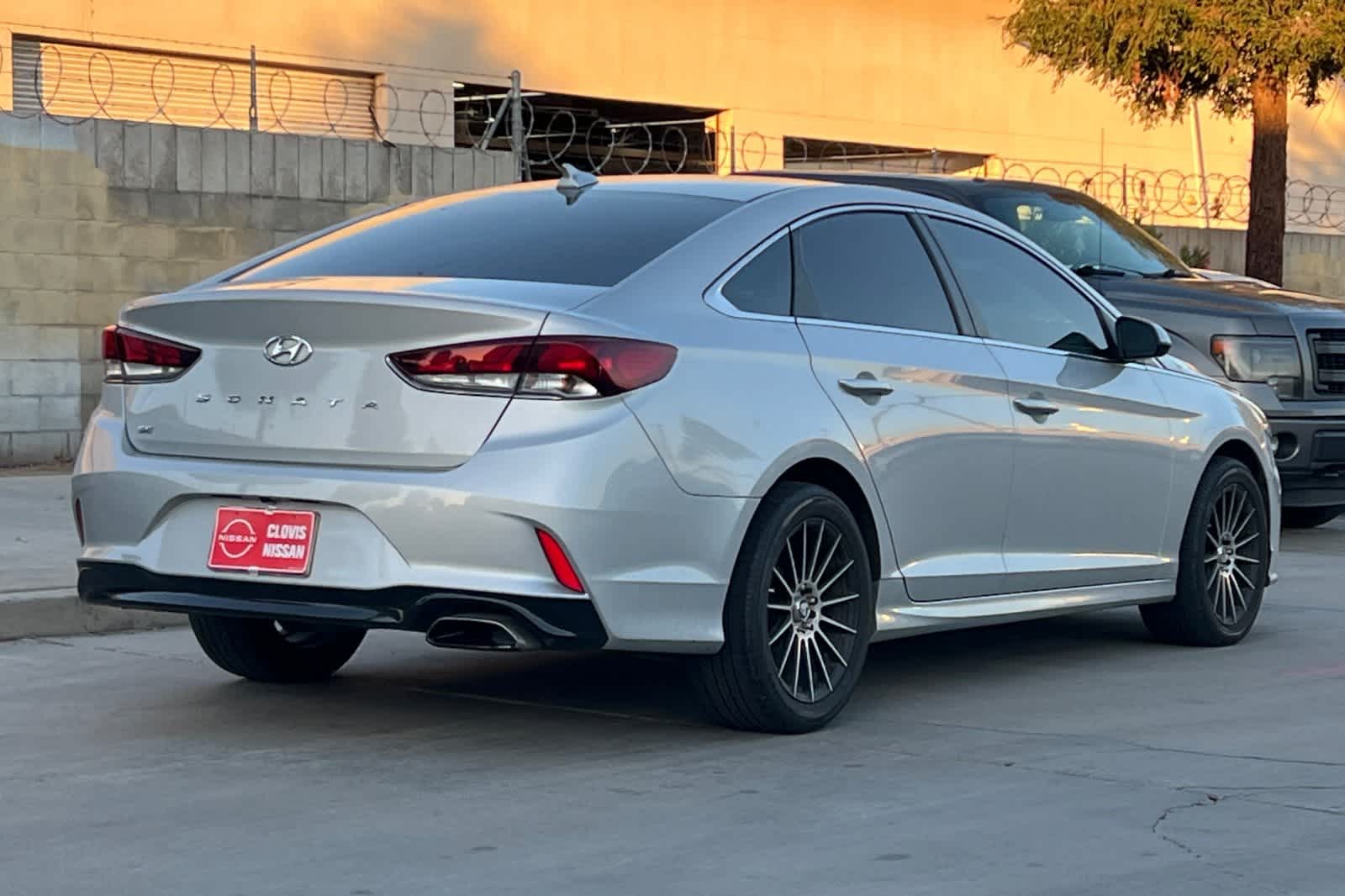 Thumbnail: 2019 Hyundai Sonata - 3