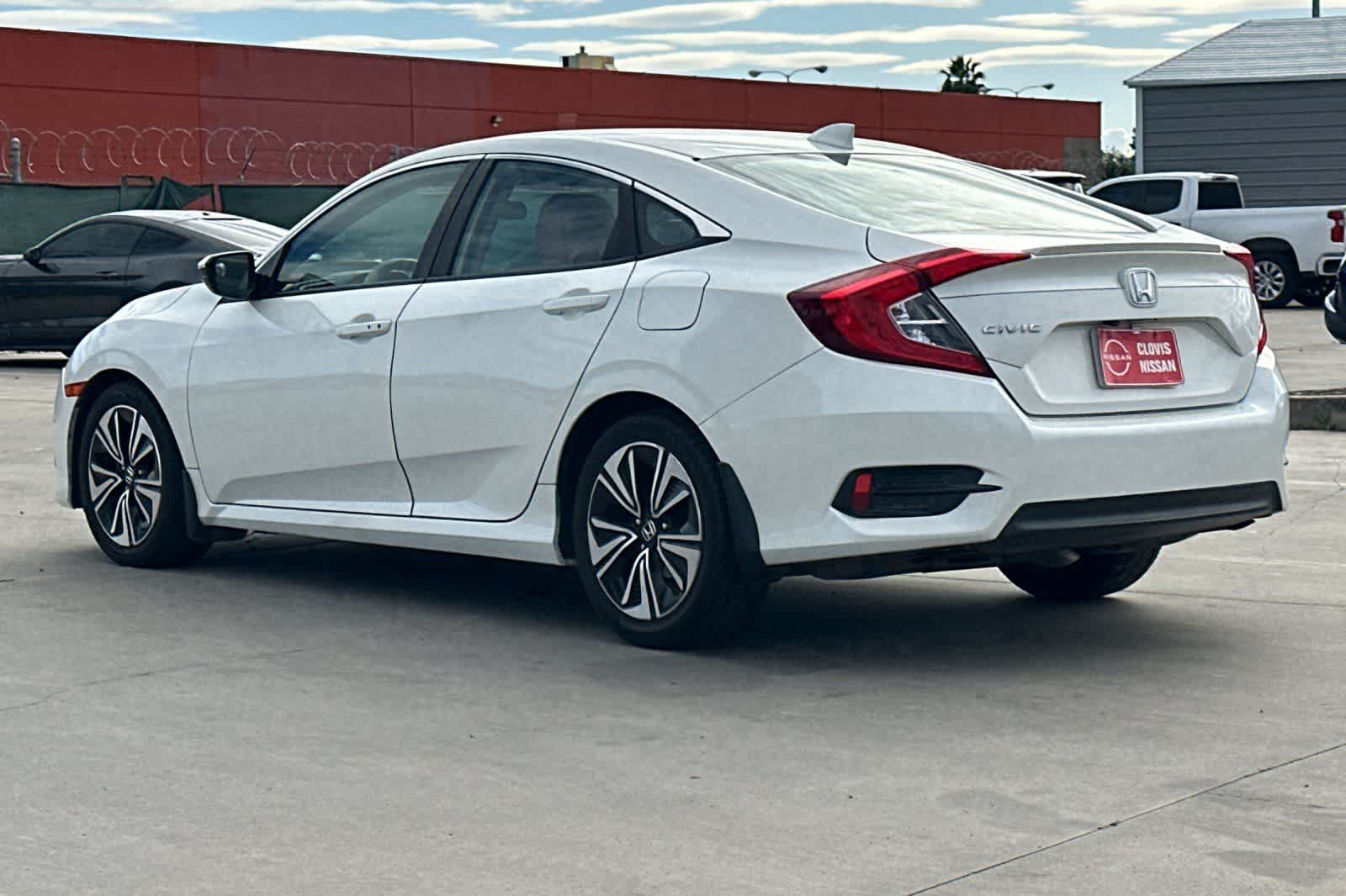 Thumbnail: 2017 Honda Civic - 7