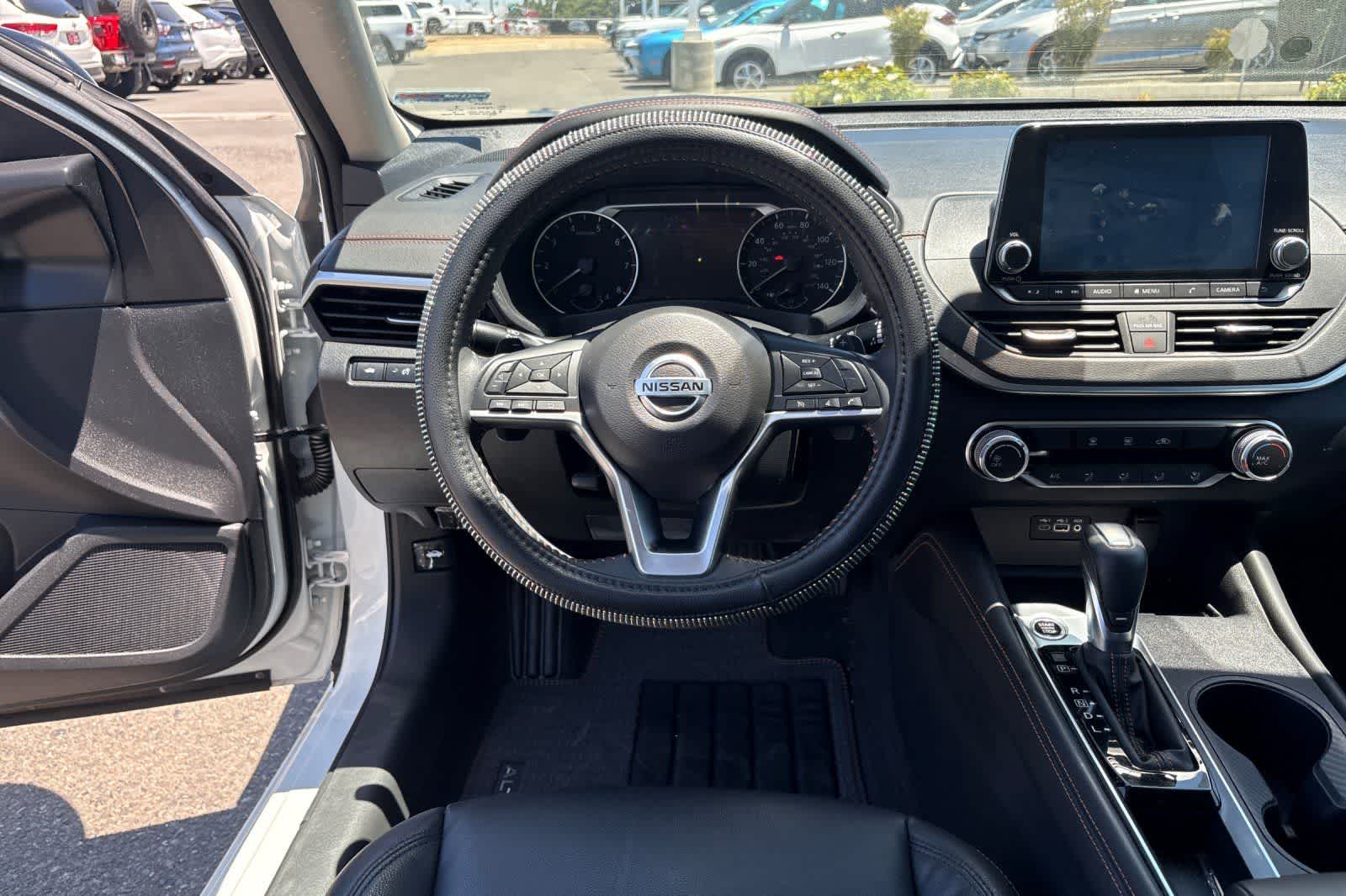 Thumbnail: 2022 Nissan Altima - 16