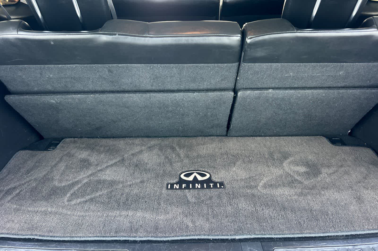 Thumbnail: 2012 INFINITI QX56 - 20