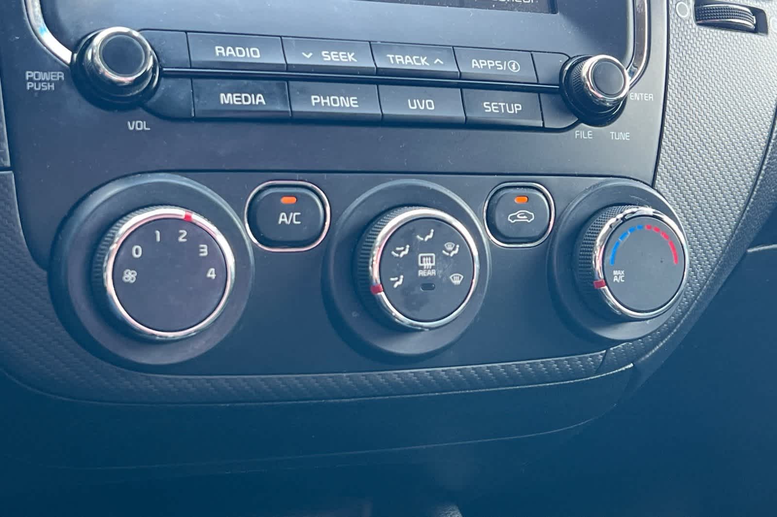 Thumbnail: 2018 Kia Forte - 20