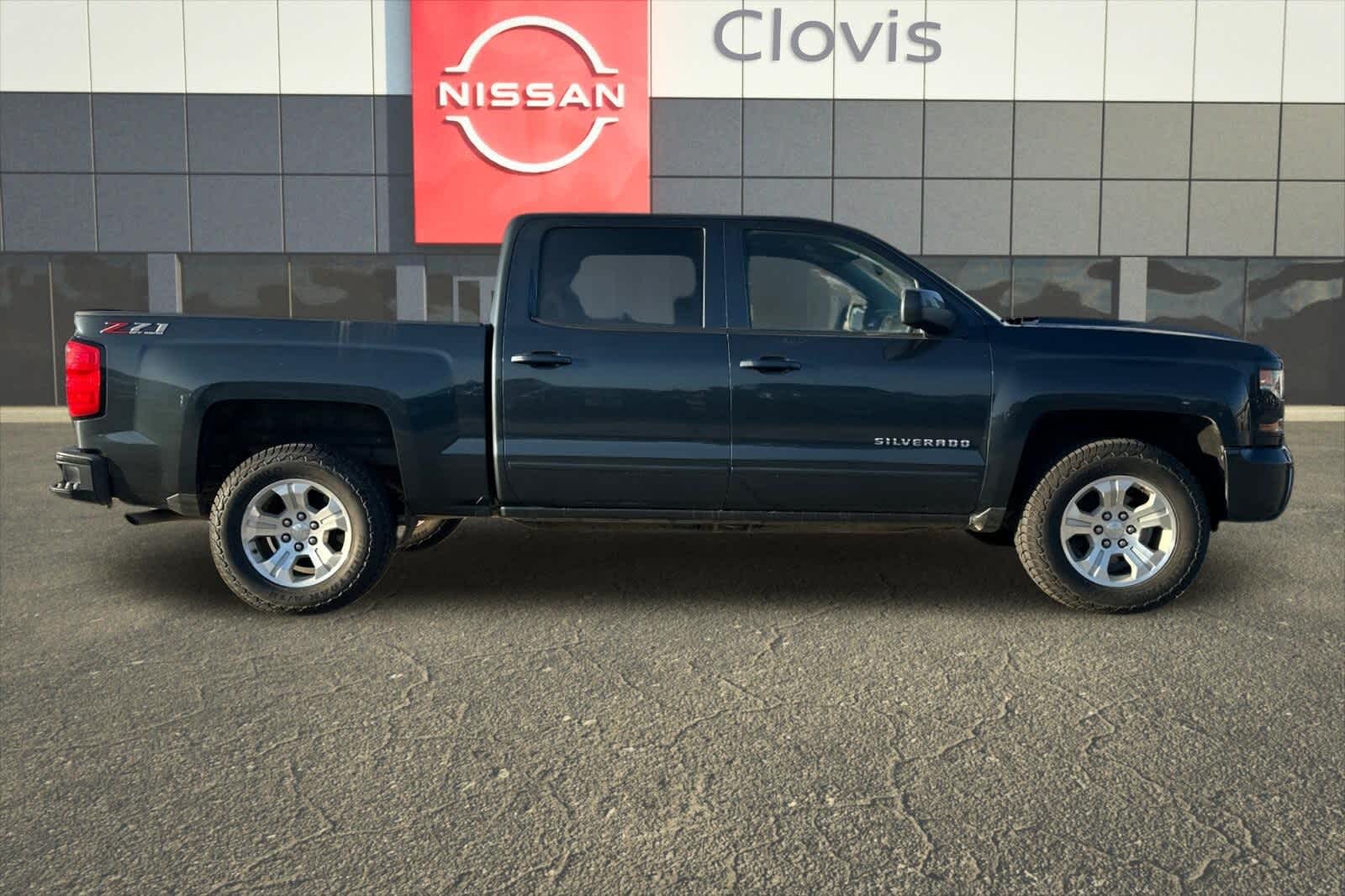 Thumbnail: 2018 Chevrolet Silverado 1500 - 9