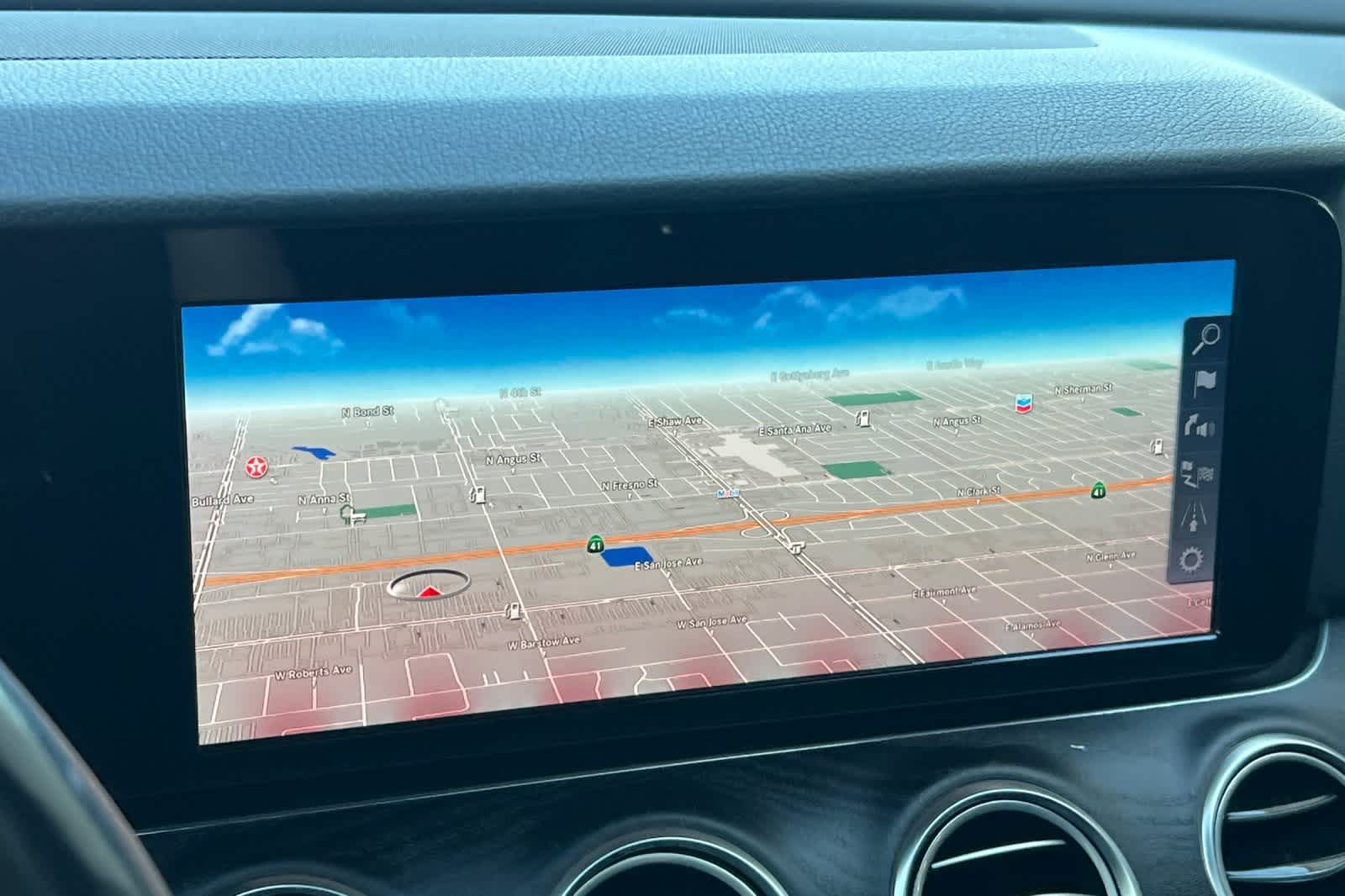 Thumbnail: 2019 Mercedes-Benz E-Class - 19