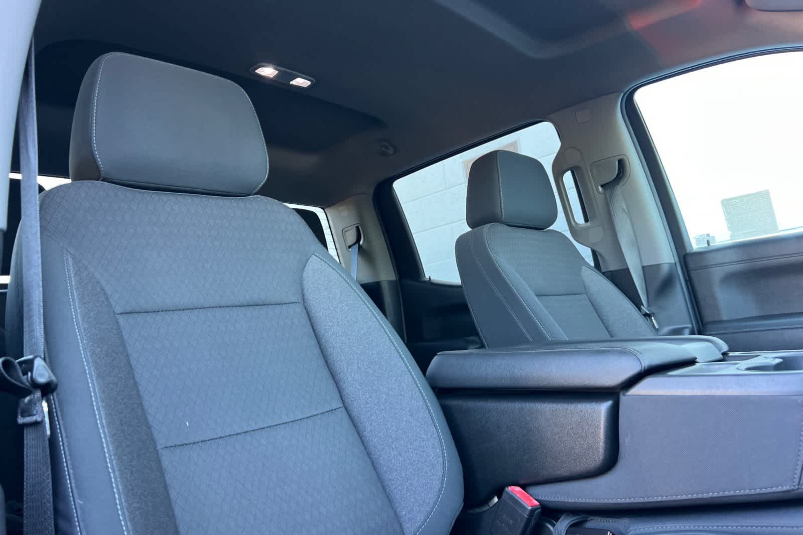 Thumbnail: 2020 Chevrolet Silverado 1500 - 19