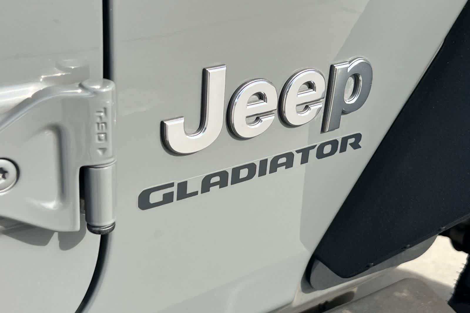 Thumbnail: 2022 Jeep Gladiator - 13