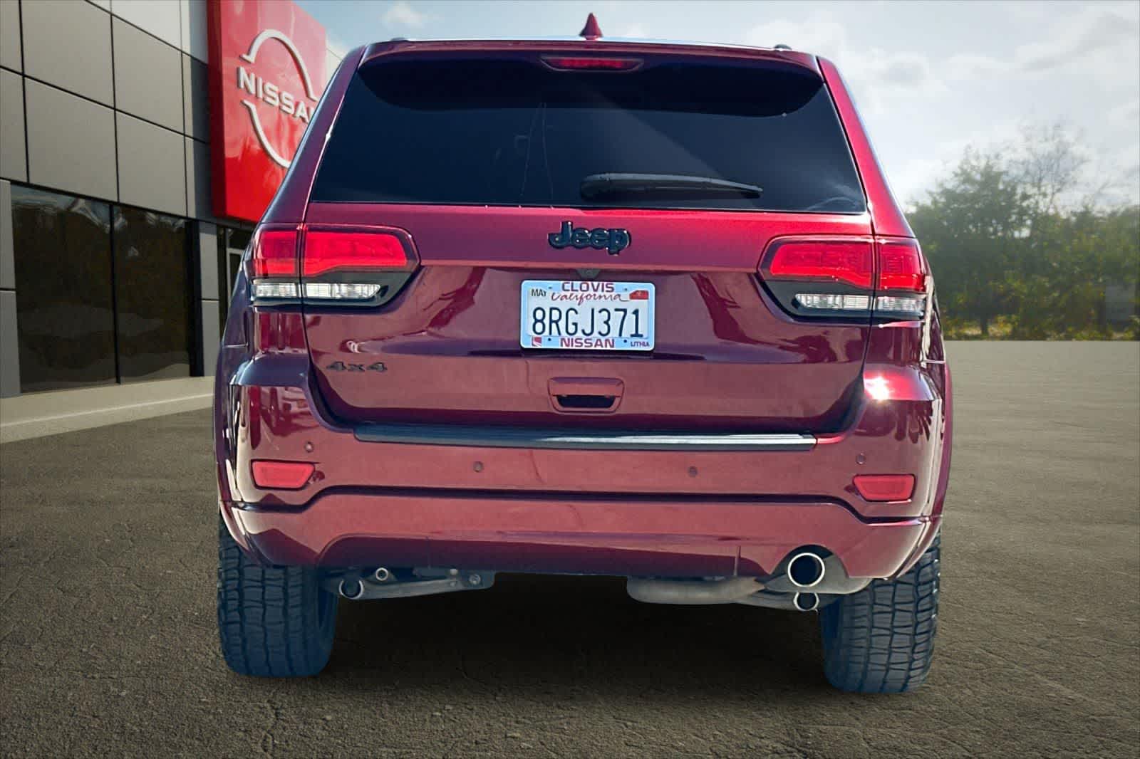 Thumbnail: 2020 Jeep Grand Cherokee - 8