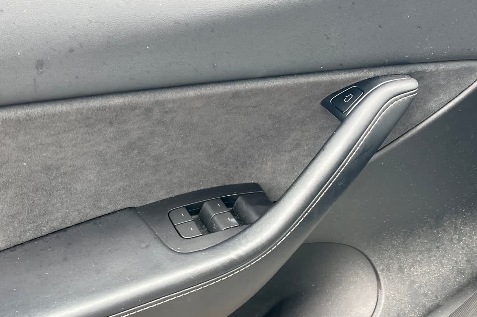 Thumbnail: 2022 Tesla Model Y - 13