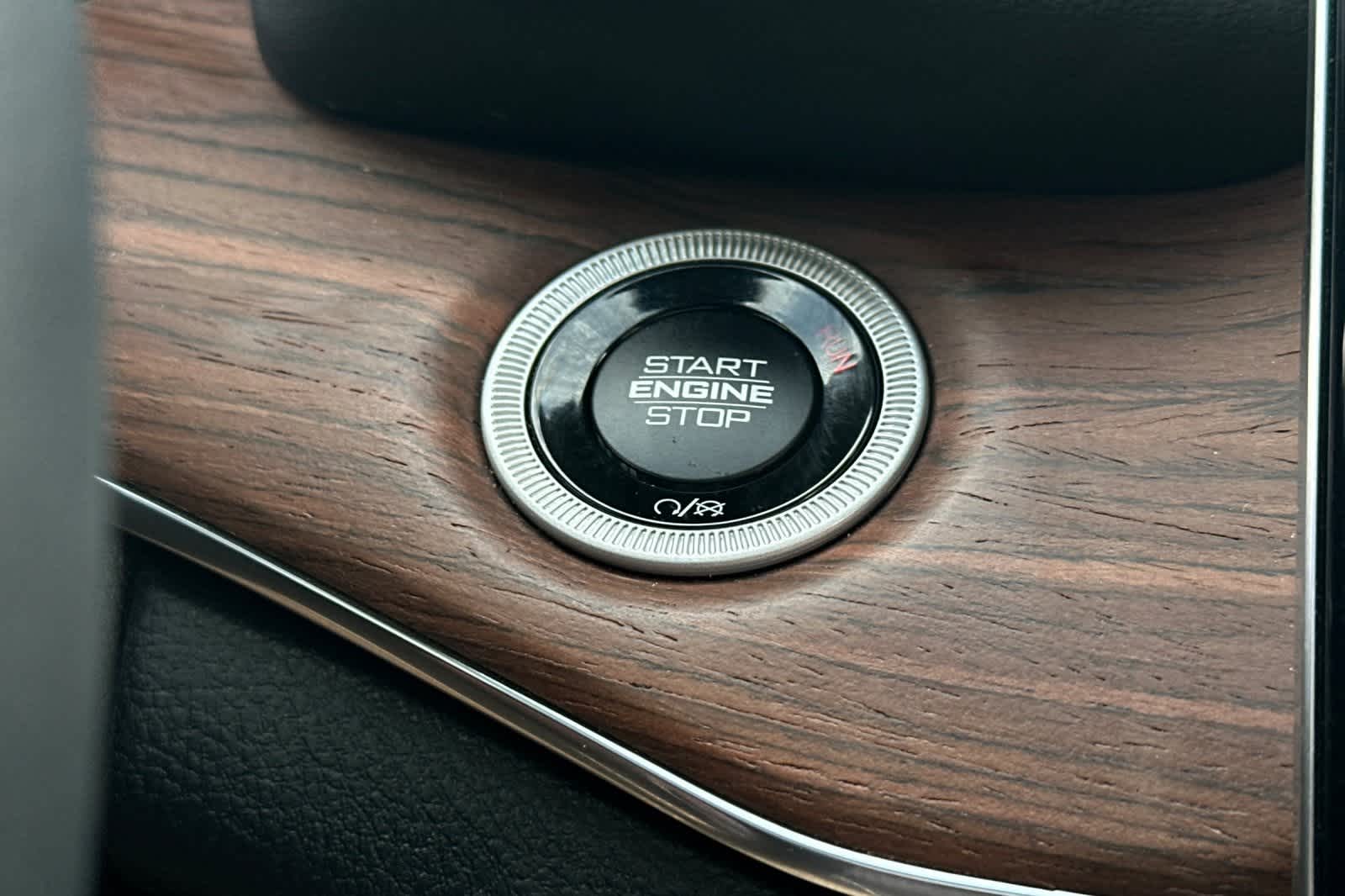 Thumbnail: 2024 Jeep Grand Cherokee - 25