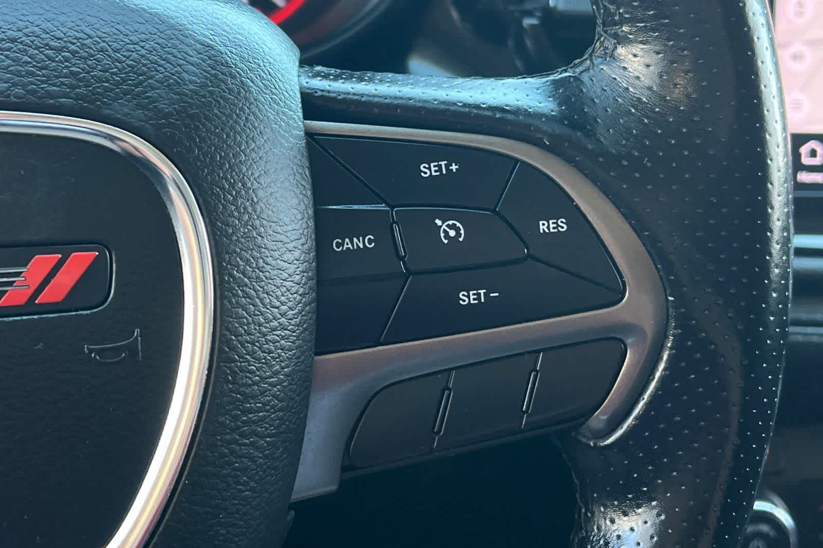 Thumbnail: 2021 Dodge Durango - 32