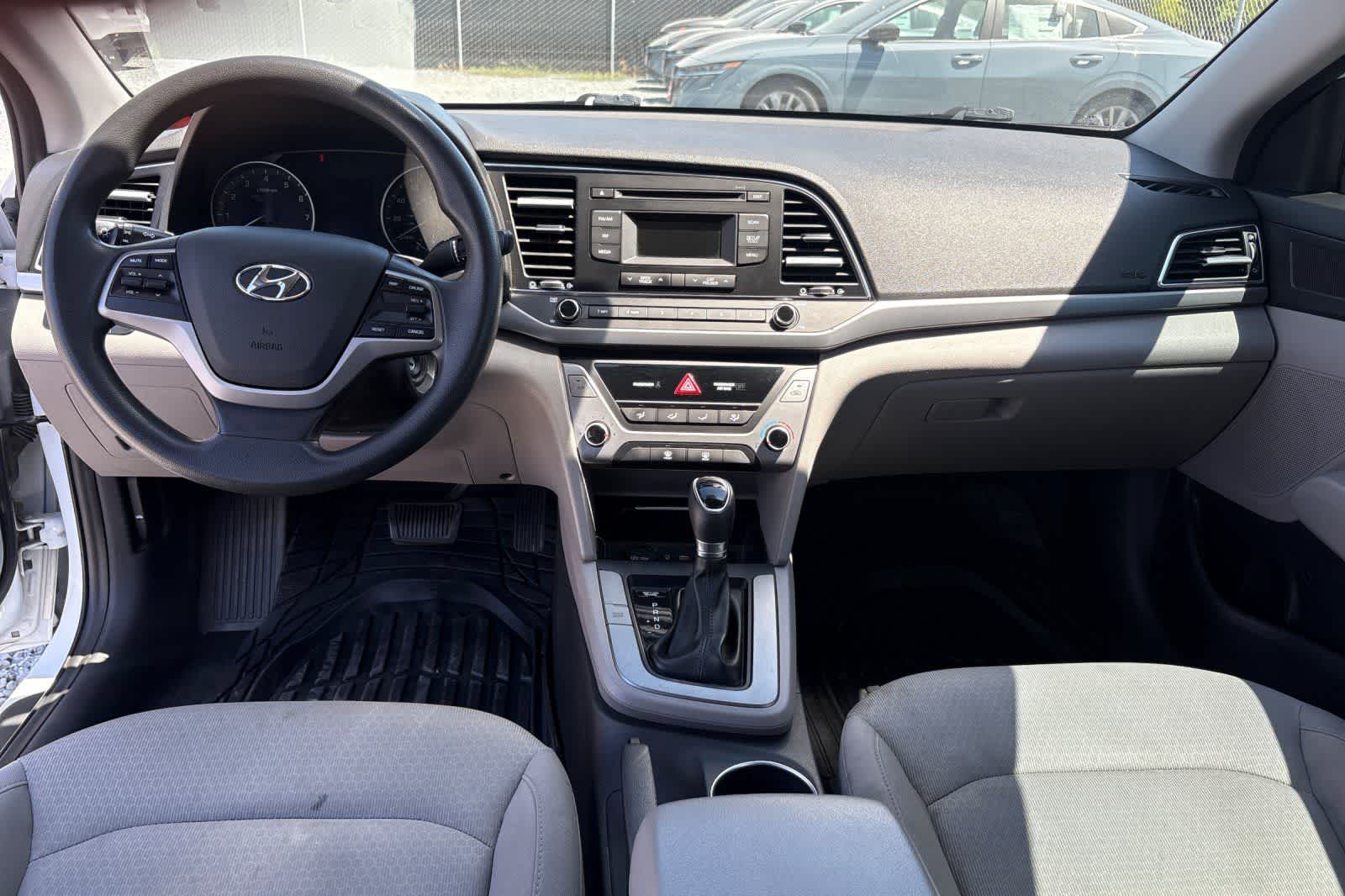 Thumbnail: 2017 Hyundai Elantra - 4