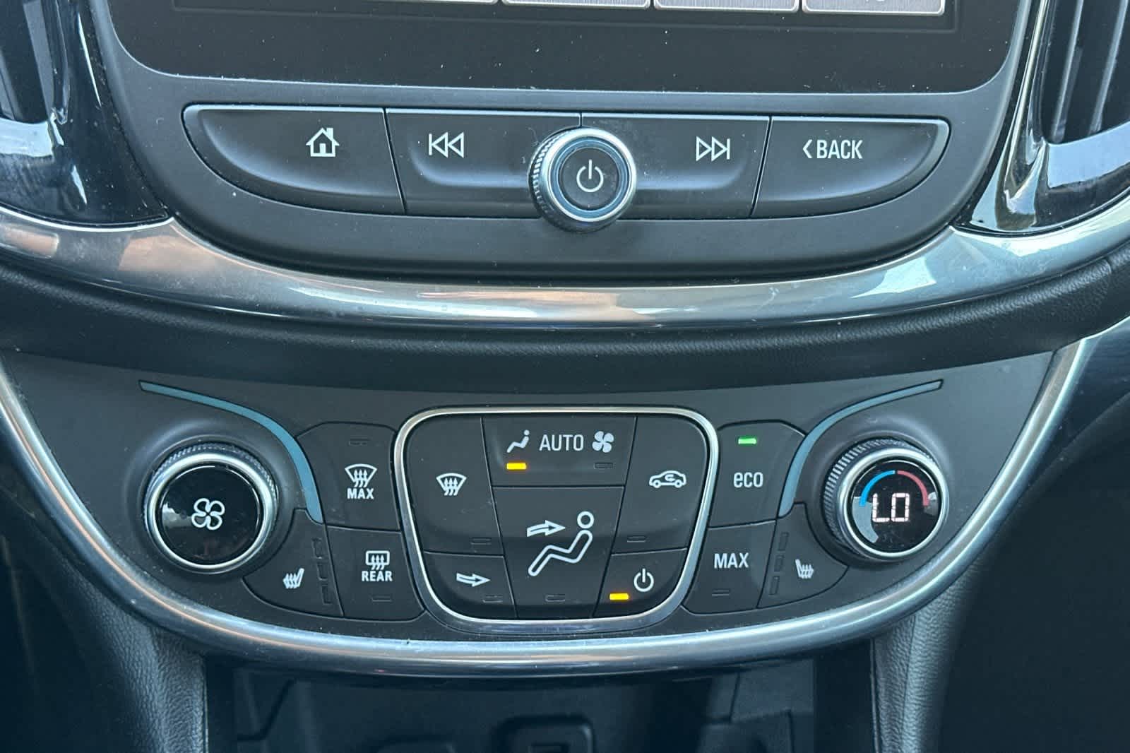 Thumbnail: 2018 Chevrolet Volt - 22