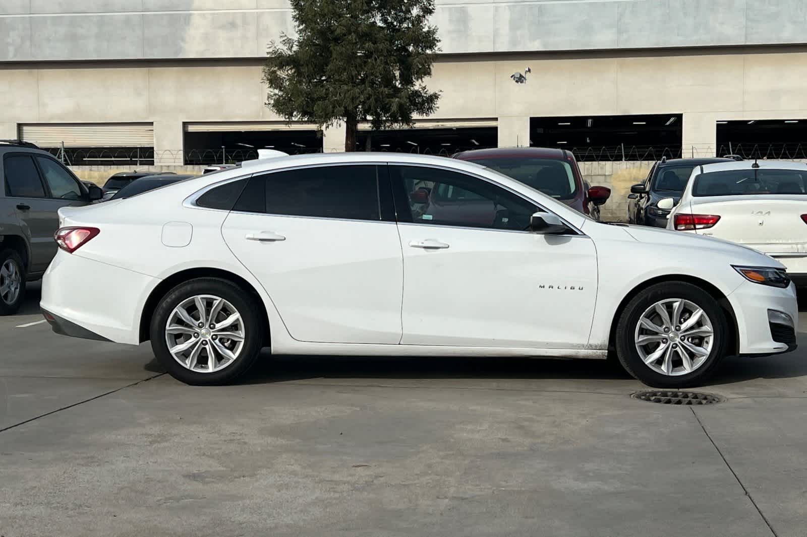 Thumbnail: 2022 Chevrolet Malibu - 9