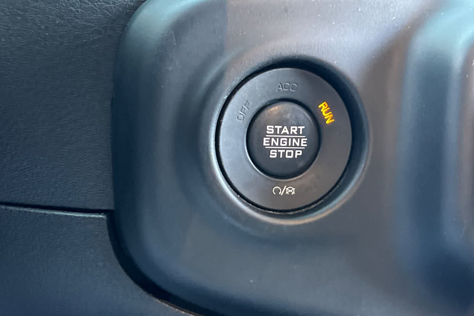 Thumbnail: 2020 Jeep Gladiator - 23