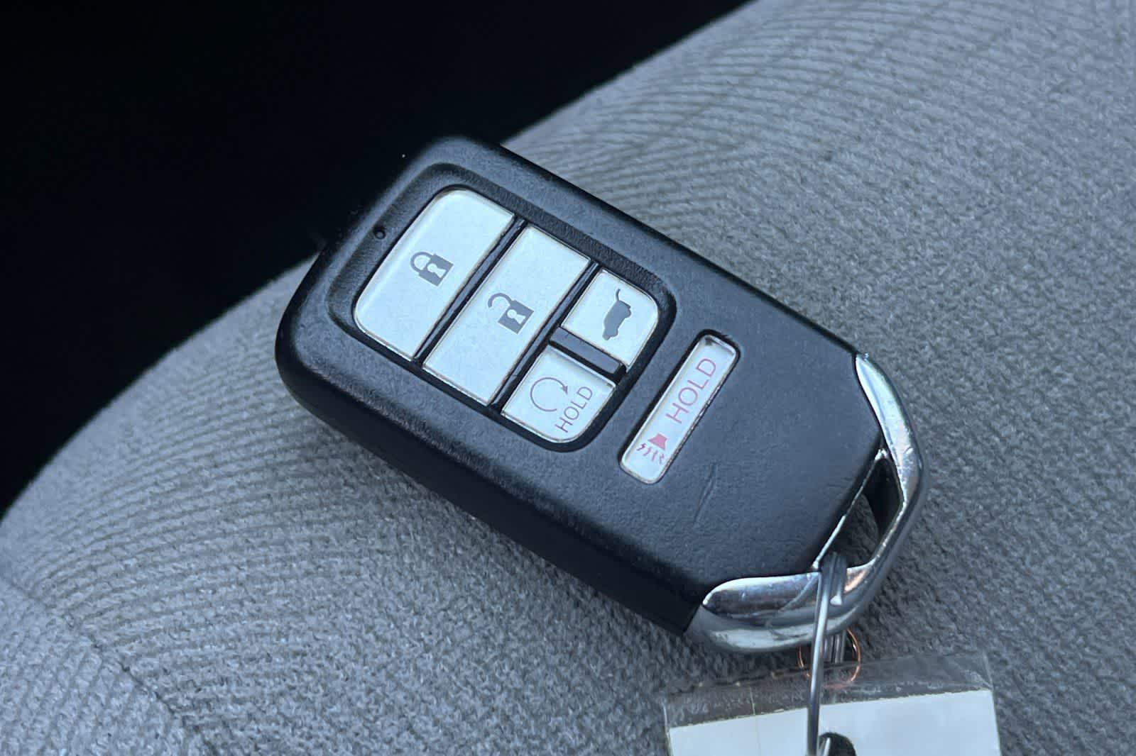 Thumbnail: 2016 Honda Pilot - 27