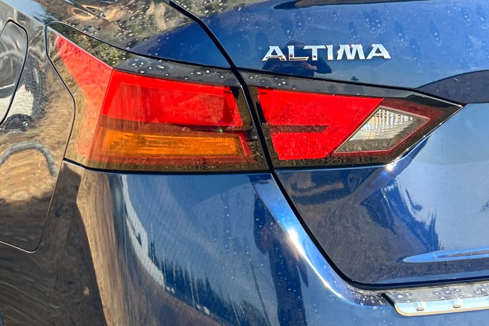 Thumbnail: 2020 Nissan Altima - 13