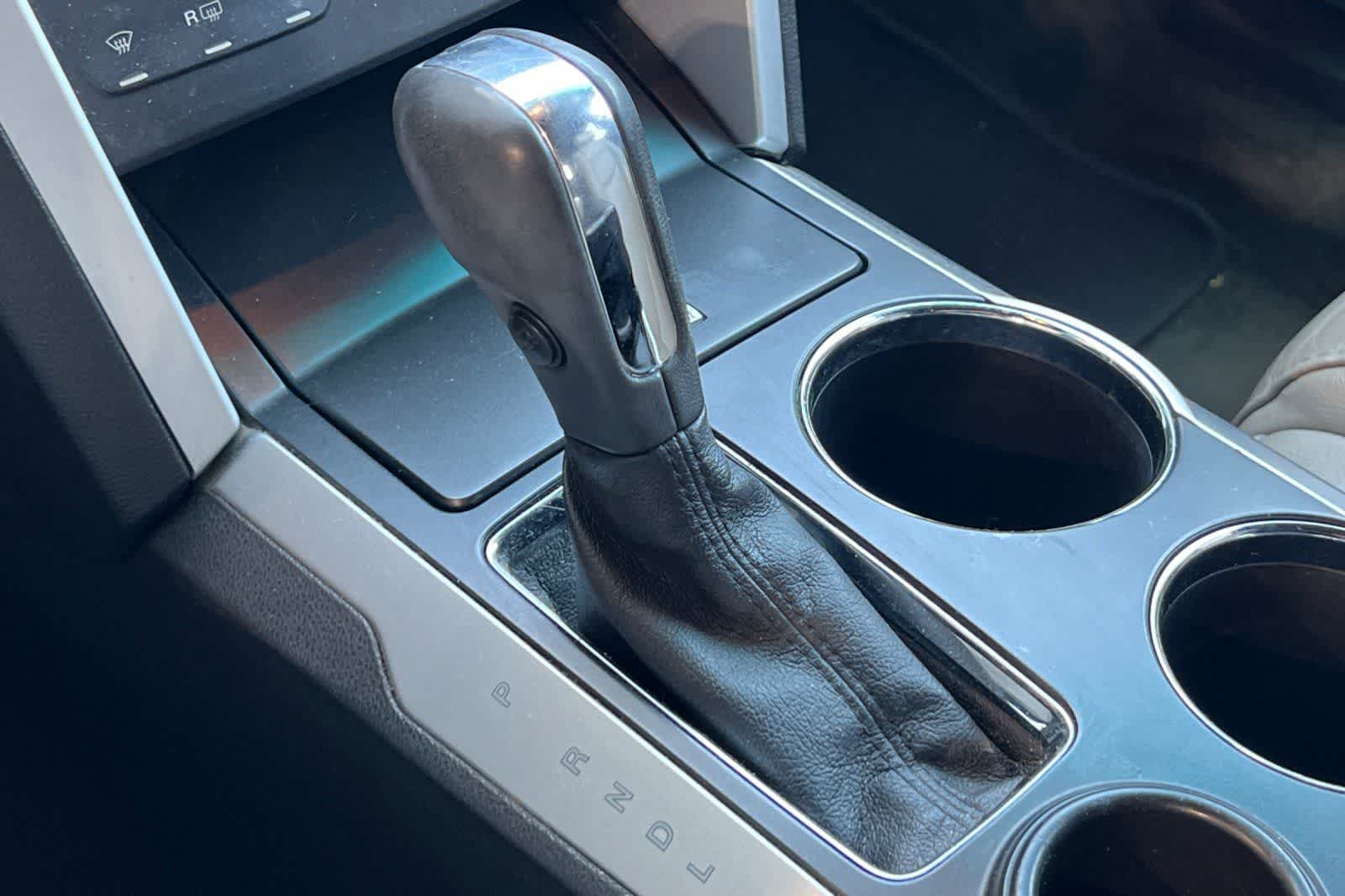 Thumbnail: 2013 Ford Explorer - 23