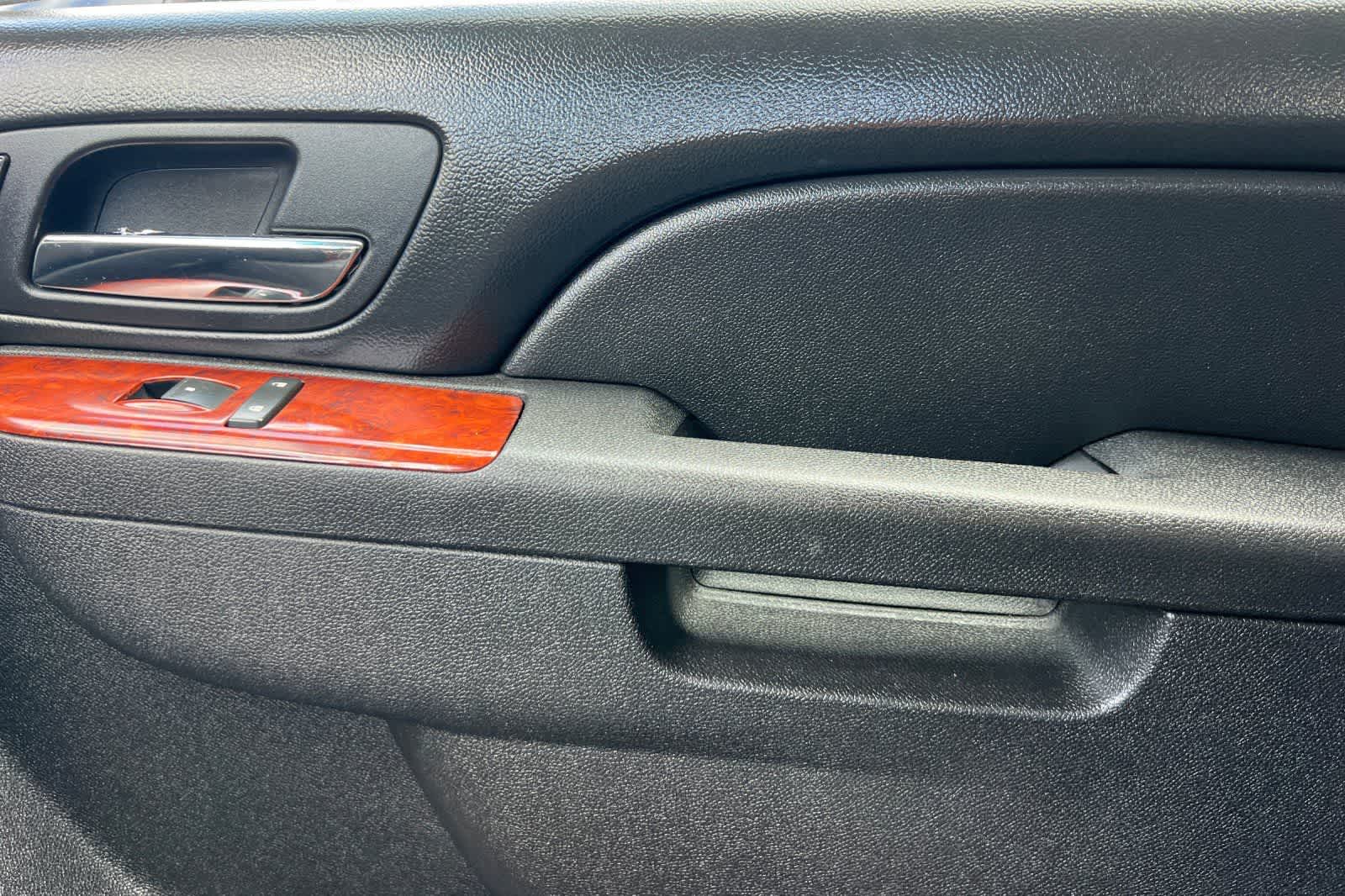 Thumbnail: 2012 Chevrolet Avalanche 1500 - 20