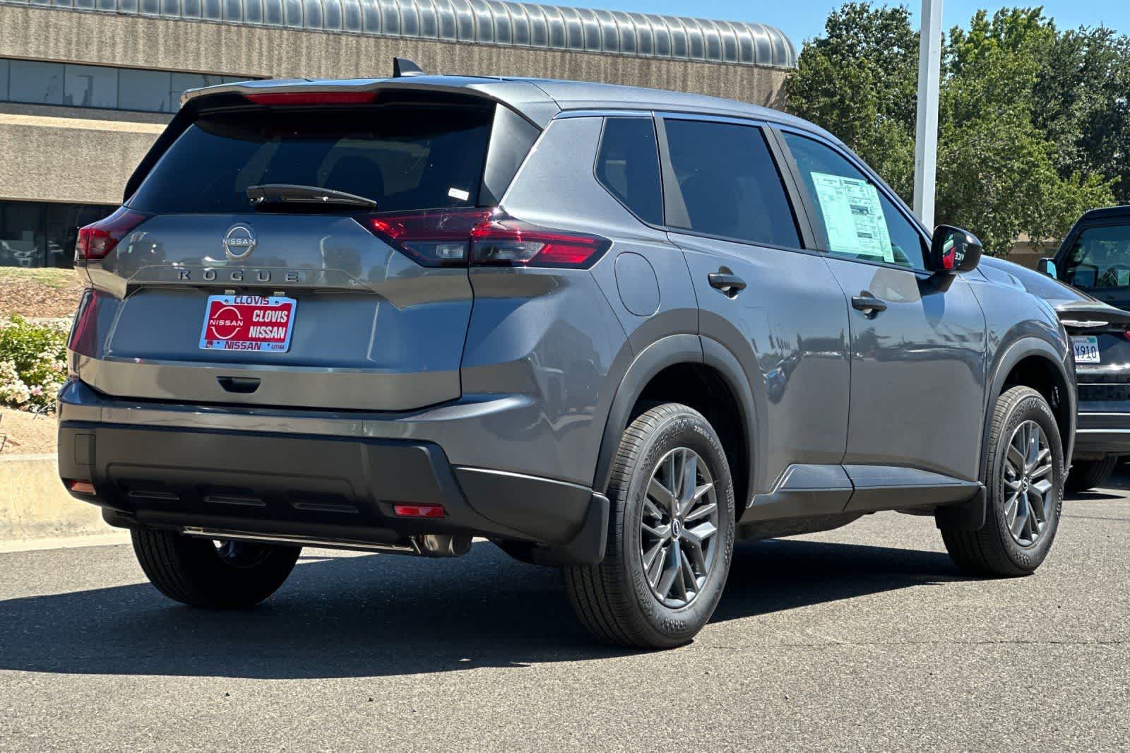 Thumbnail: 2026 Nissan Rogue - 3