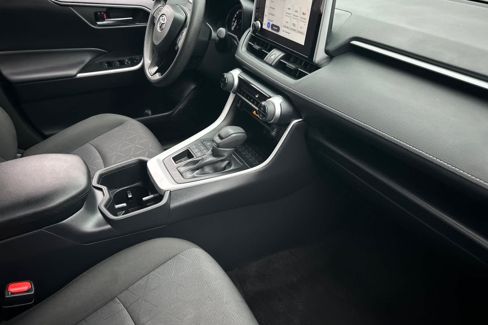 Thumbnail: 2025 Toyota RAV4 - 17