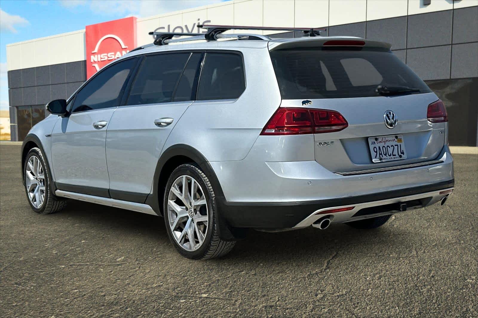Thumbnail: 2017 Volkswagen Golf - 7