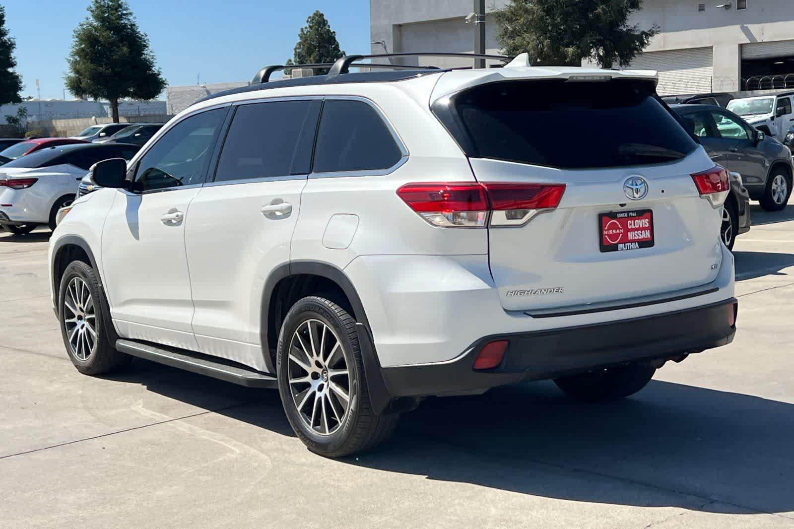 Thumbnail: 2018 Toyota Highlander - 7