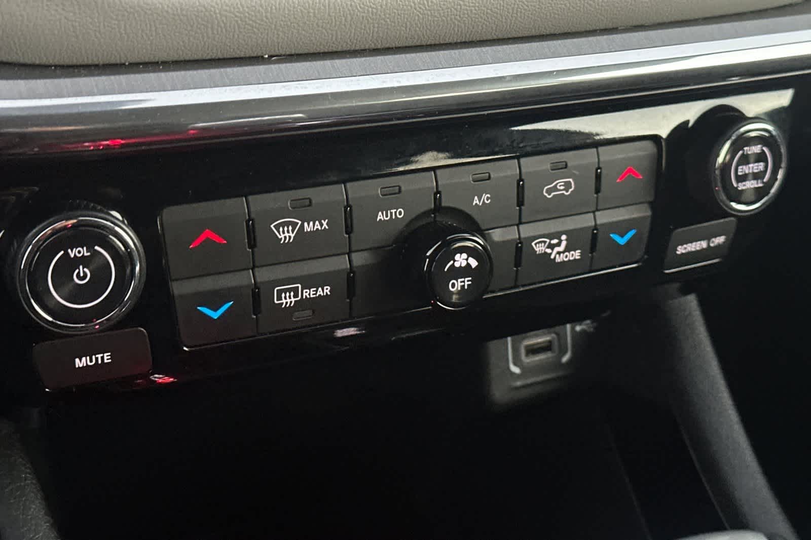 Thumbnail: 2024 Jeep Compass - 21