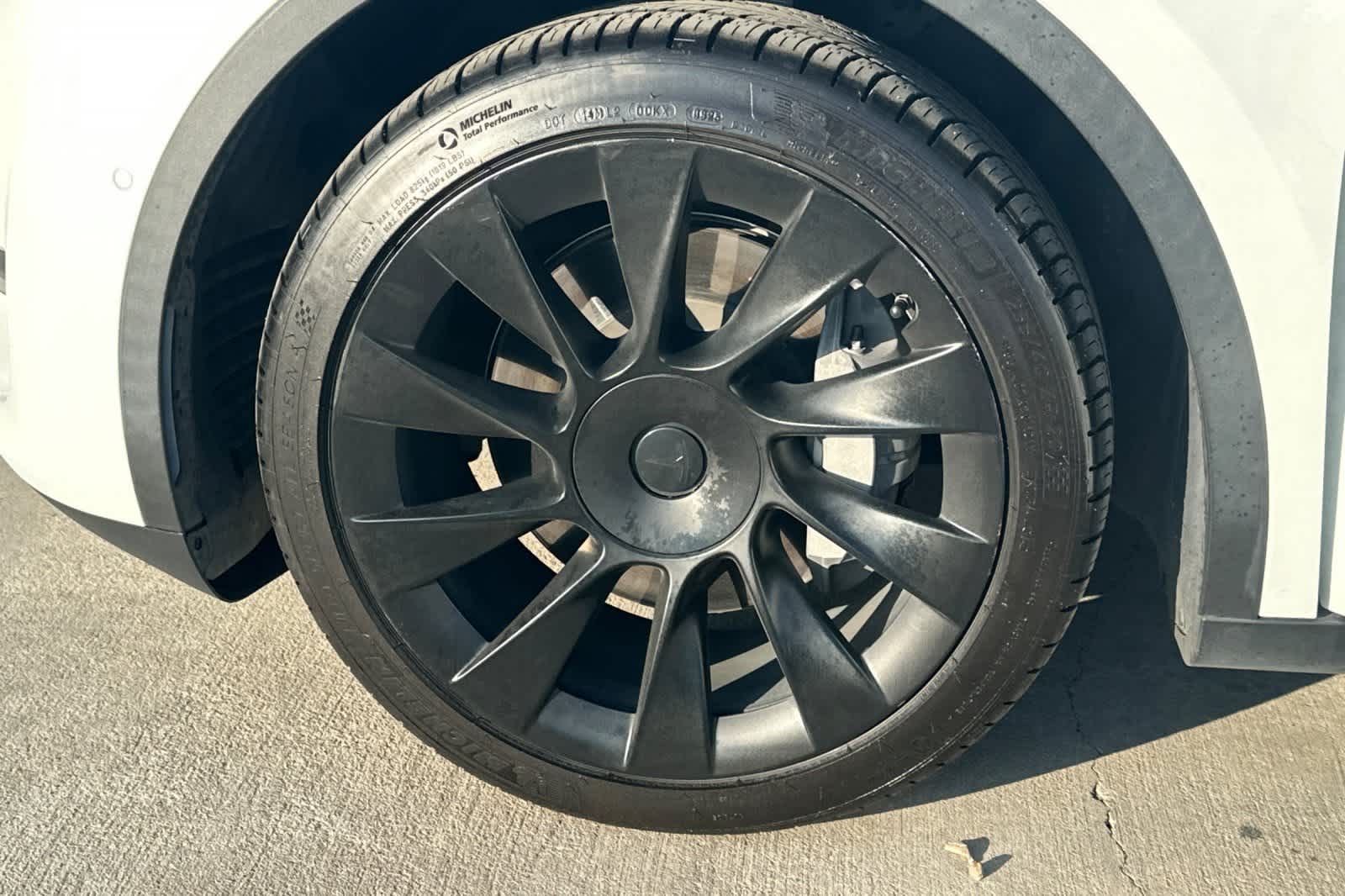 Thumbnail: 2022 Tesla Model Y - 29