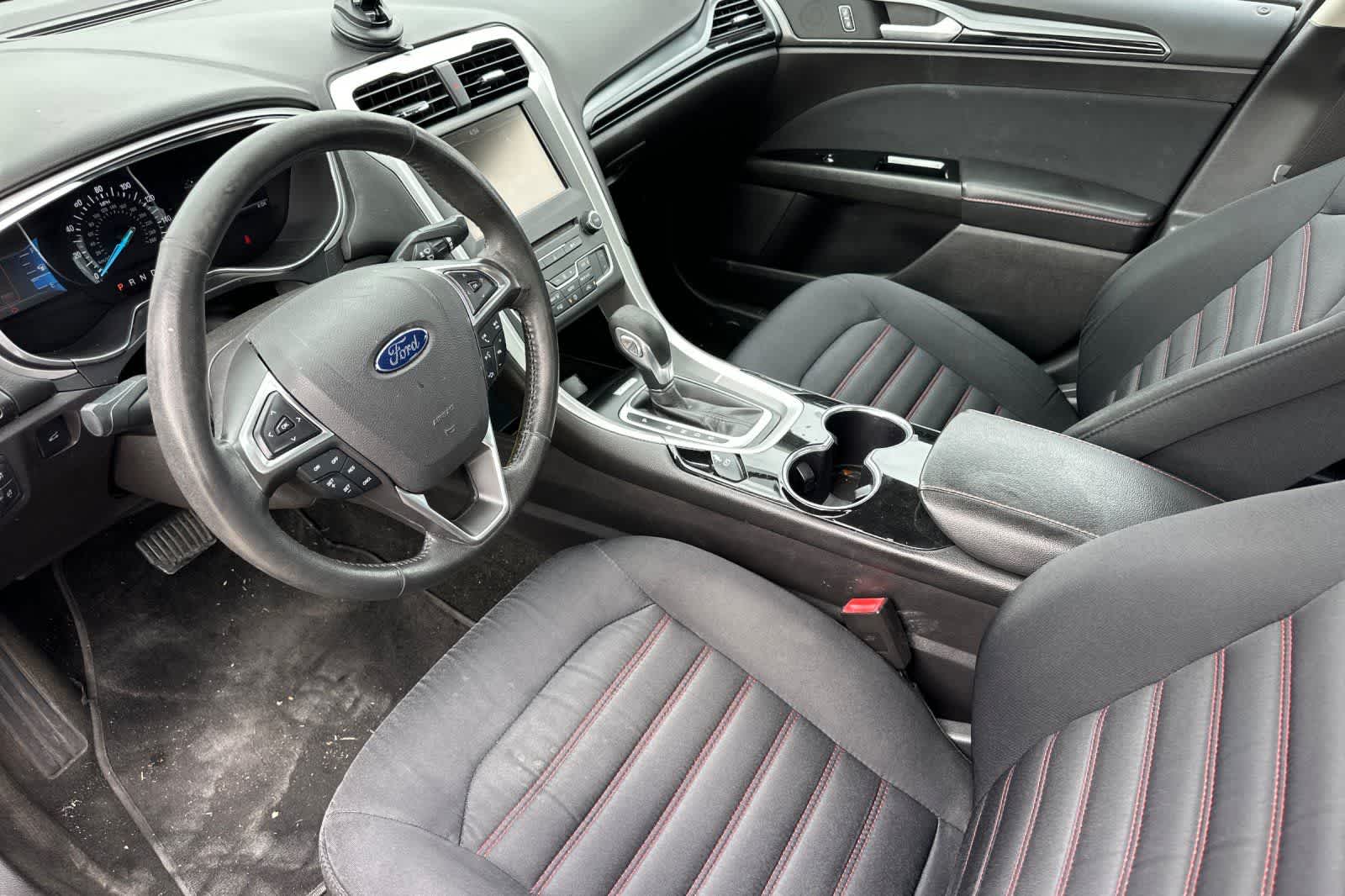 Thumbnail: 2016 Ford Fusion - 14
