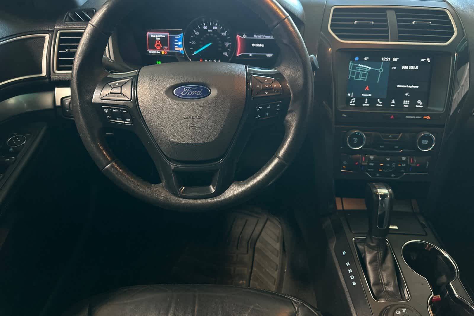 Thumbnail: 2017 Ford Explorer - 17
