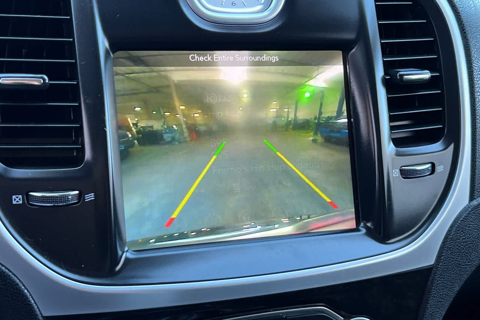Thumbnail: 2019 Chrysler 300 - 22