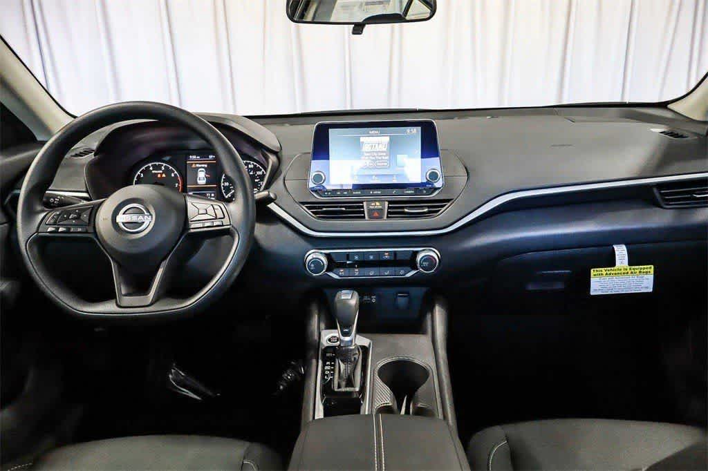 Thumbnail: 2025 Nissan Altima - 13