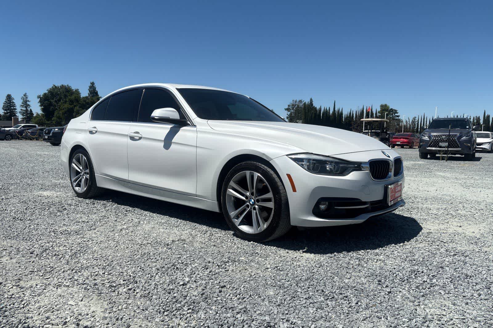 Thumbnail: 2018 BMW 3 Series - 10