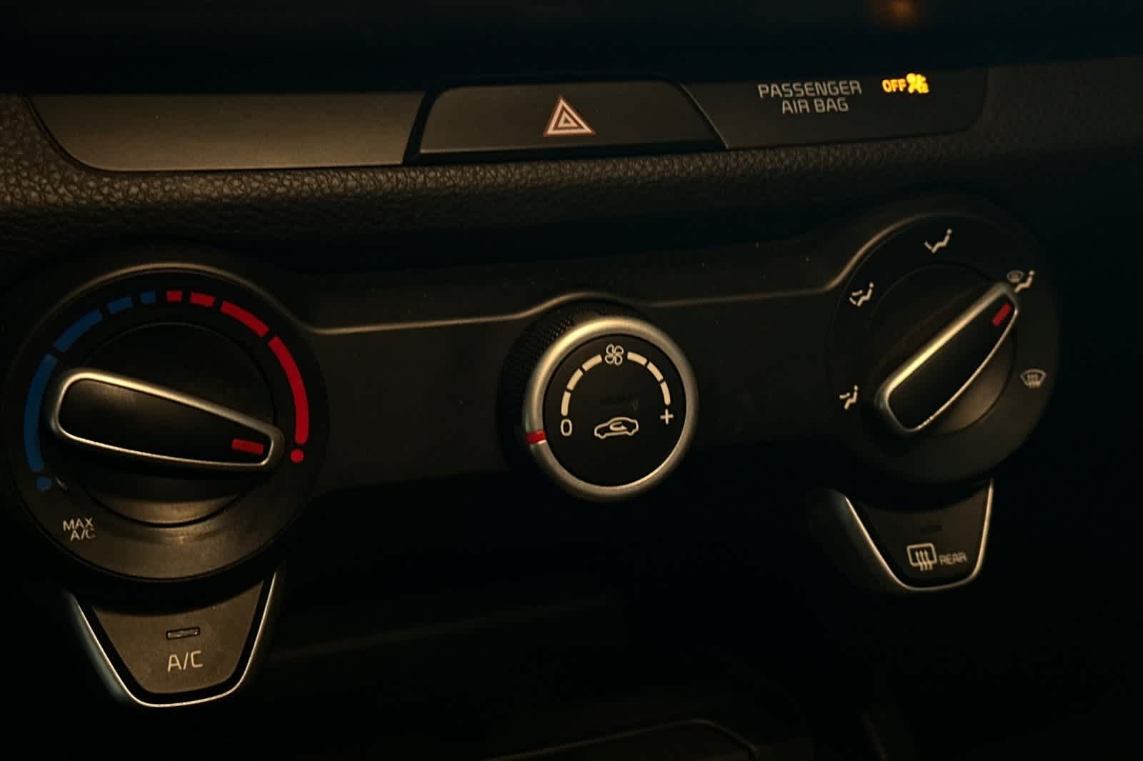 Thumbnail: 2023 Kia Rio - 19