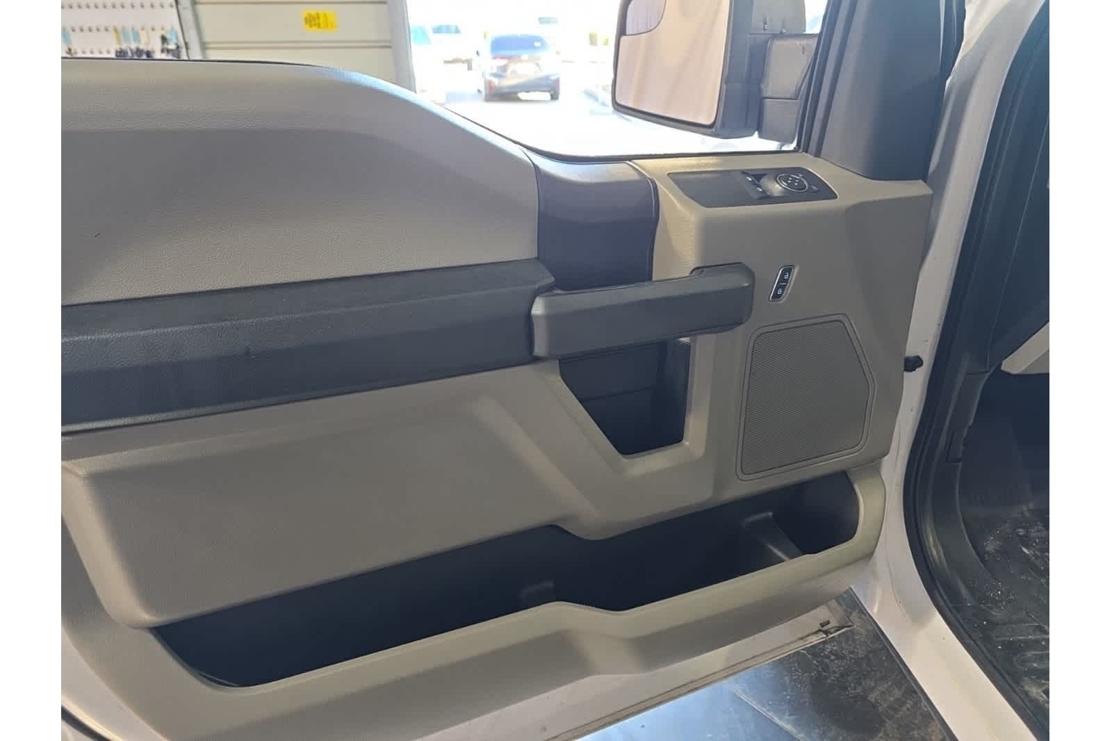 Thumbnail: 2019 Ford F-150 - 16